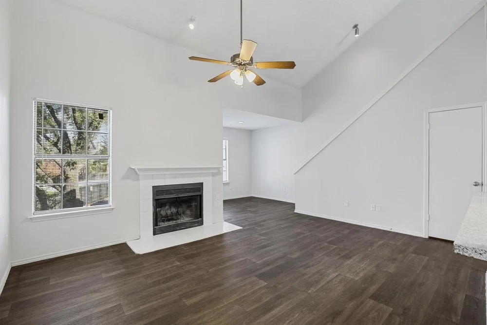 Village Oaks Apartment Homes photo