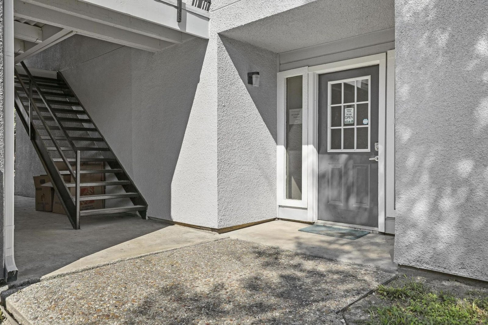 Village Oaks Luxury Apartment Exterior
